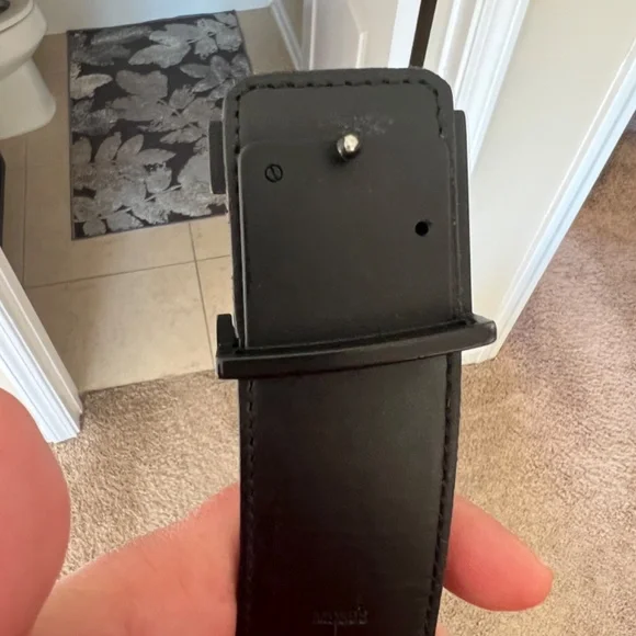 Men’s Ferragamo belt